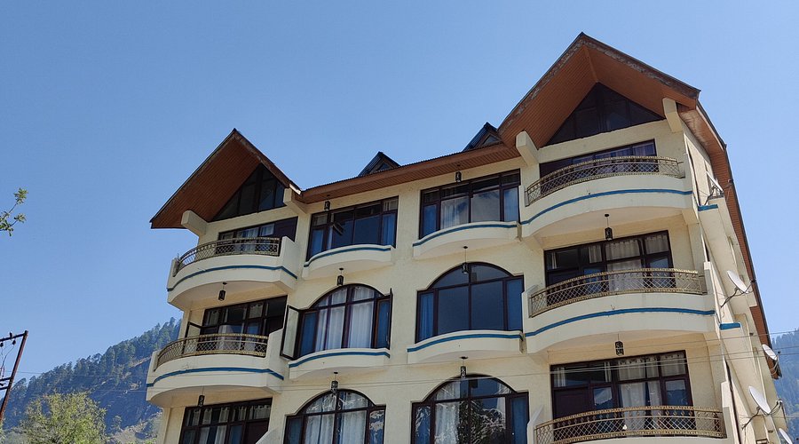 Smart Lakhanpal Resort